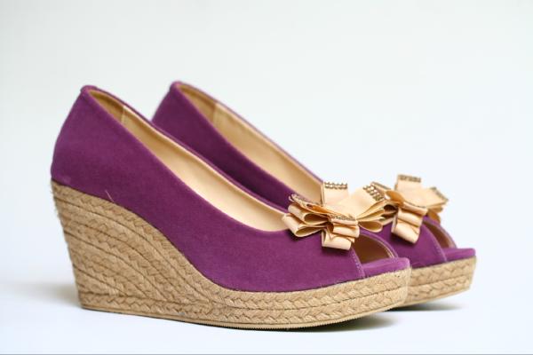 ittaherL's tweet photo. I T T A H E R L - Veena velvet bow espradilles - http://t.co/AVZ4f6qq