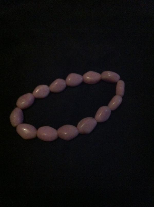 WideEyedDesigns's tweet photo. Pastel pink stone bead bracelet. Made with people like @pajamie in mind http://t.co/lqTRM0sK