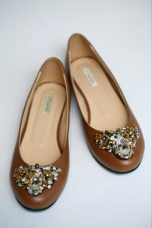 ittaherL's tweet photo. Eve Crystal Brown Leather Ballerina http://t.co/GJAibDR3
