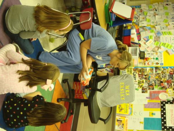 Mrs.E's1stGradeHive tweet media