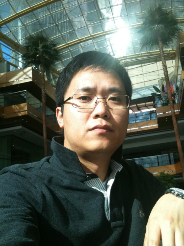 vision136's tweet photo. 유난히 길게 느껴진 디트로이트 출장이 막바지다. 한국이 그립다. 나는 한국인이다 ㅋ http://t.co/unGBOWJg