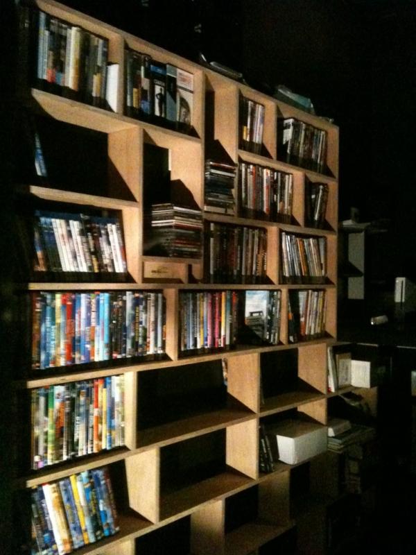 Ziltgetint's tweet photo. Mooie dvd kast gemaakt voor @podiumvlieland en reeds geinstaleerd http://t.co/4ht9YCnu