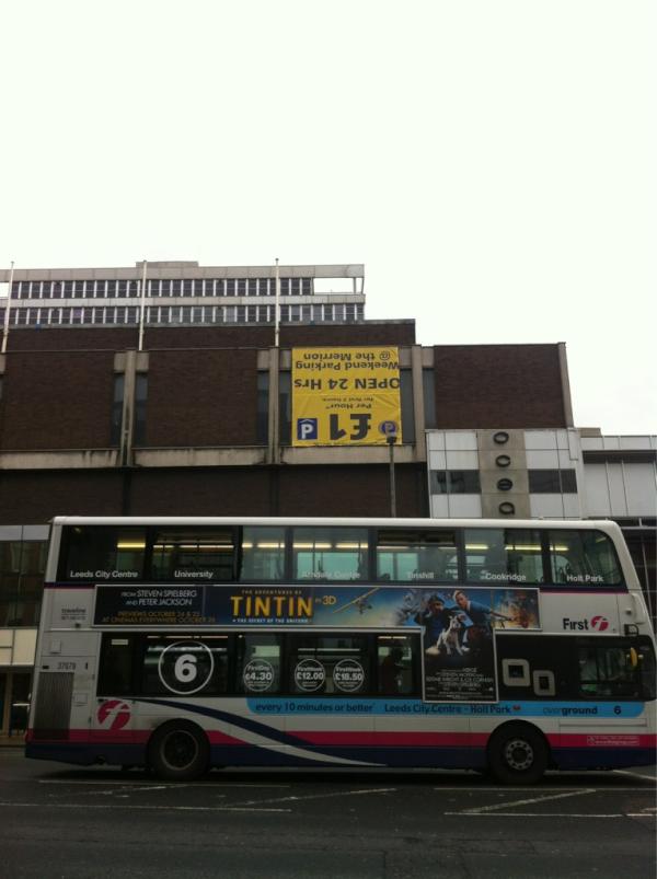 engagetweet's tweet image. Leeds sign fail