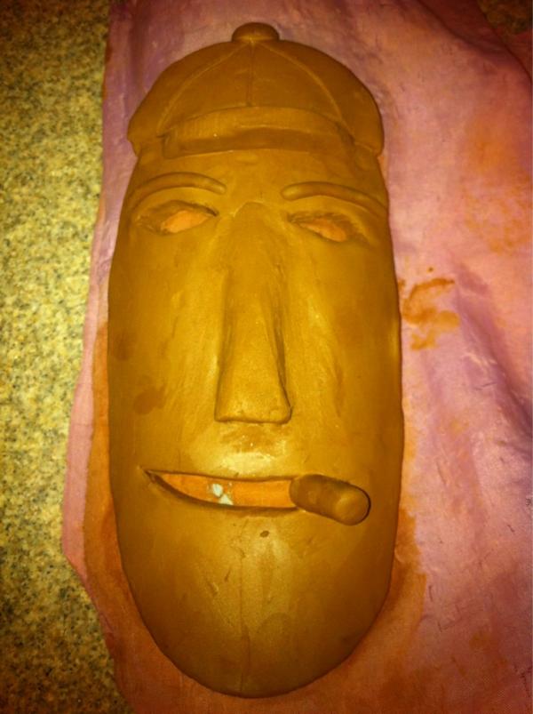 Learning through clay is (luckily) not about te result, but about experiencing the process.my first creation, a mask: