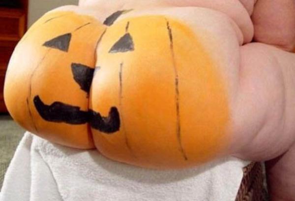Vinski941's tweet photo. Happy Halloween World!!! http://t.co/anc3Ec08