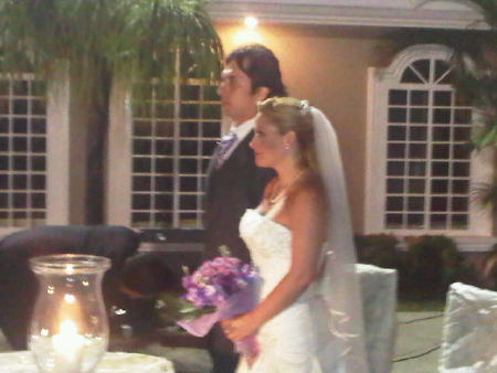 Marian_Sabate's tweet photo. Les mando una fotito de mi matrimonio! http://t.co/SiLco5zz