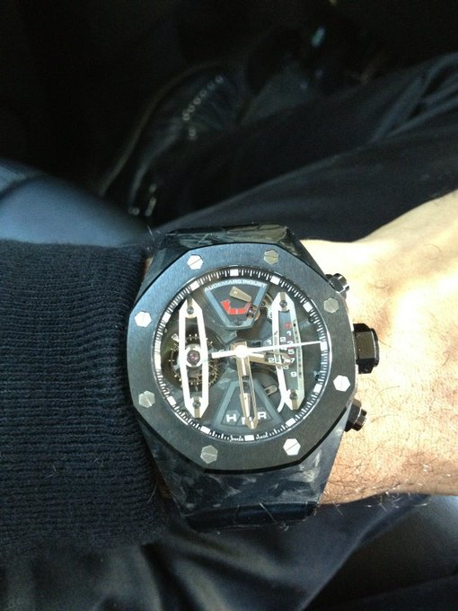 Watch SWIZZ BEATZ's leaked NSFW photo on TwXstars