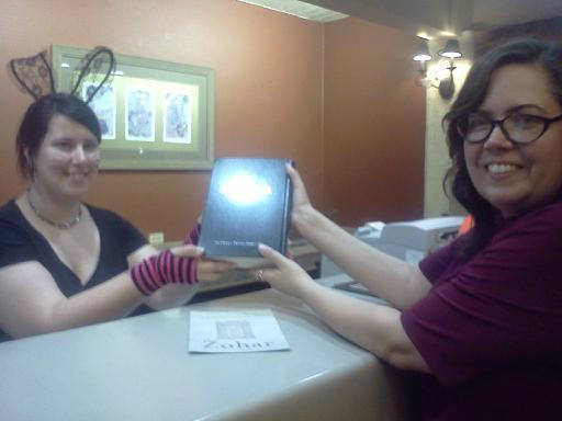 TheZoharProject's tweet photo. Arizona Zohar Project team delivered Zohars to 8 major hotels in Scottsdale & Tempe on Sun Oct 30th. http://t.co/5rNFfdkw