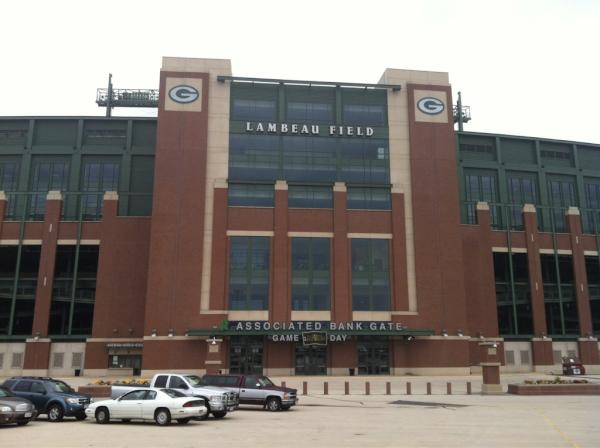 evozzo's tweet photo. Second stadium I've been to recently. This team is 7-0 as opposed to 0-7 though. http://t.co/SRNHoCh2