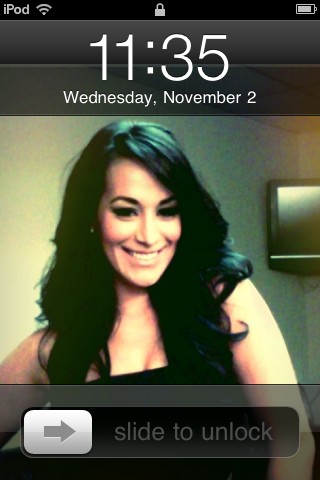 NormaJay19's tweet photo. @victoriaortiz viejonaa te tengo en mi wallpaper de mi iPod Ira lol <3 you!(: http://t.co/sr2zETd6