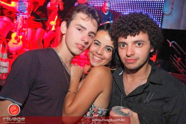 indy_nenix's tweet image. #Nenix namoradinho lindo, #eu e #Fefee amigo ;D