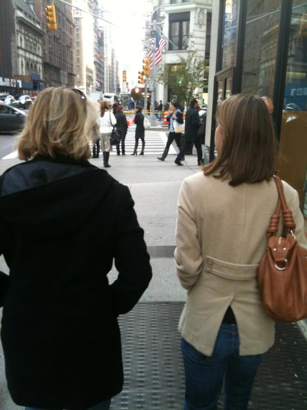 myersrm's tweet photo. Walking NY with Sue and Holly. Fun. http://t.co/aKwdRMkm