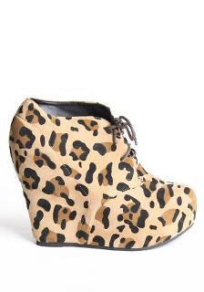 slotoramagame's tweet photo. Leopard Camouflage Wedge Bootie
http://t.co/kbRw4aYo

Added by Lizzie
http://t.co/qgpJQsTR http://t.co/njgRRbVN