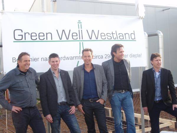 Shadowplant's tweet photo. de eerste aardwarmteboring in het westland vandsaag officieel
@www.green-well-westland.nl http://t.co/xF76hBpw