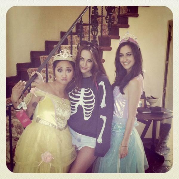 7BB_Lee's tweet photo. All ready 4 the party! #AXΩ http://t.co/Cxc5lABe