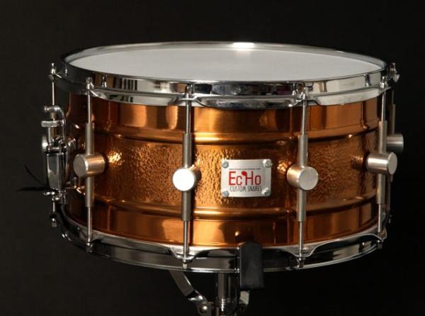 EcHoCustomDrums's tweet photo. 14" x 7" hand hammered copper twin bead, chrome hardware, solid machined lugs http://t.co/R6sg48so
