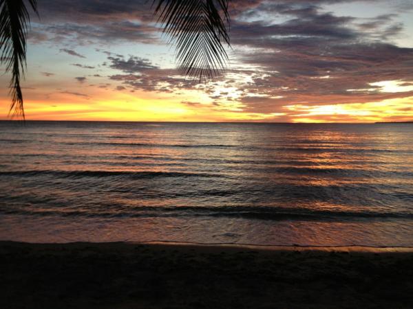 Chris Balaam (@vegiemankit) on Twitter photo A beautiful sunset after a wonderful day diving A beautiful sunset after a wonderful day diving
