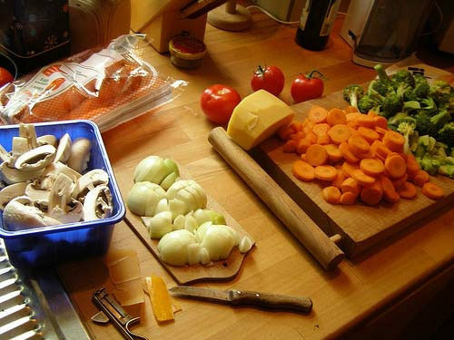 lilmamacooks's tweet photo. I know how to make you want more and more if you let me? A lil mama feast :) is what I do best. http://t.co/3i8U2dUZ