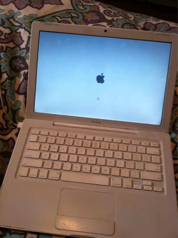 dmpierce_'s tweet image. Does this mean it crashed? #sadmac