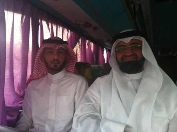 من اليمين 
الدكتور / يوسف الشراح 
السيد/ دعسان المطيري