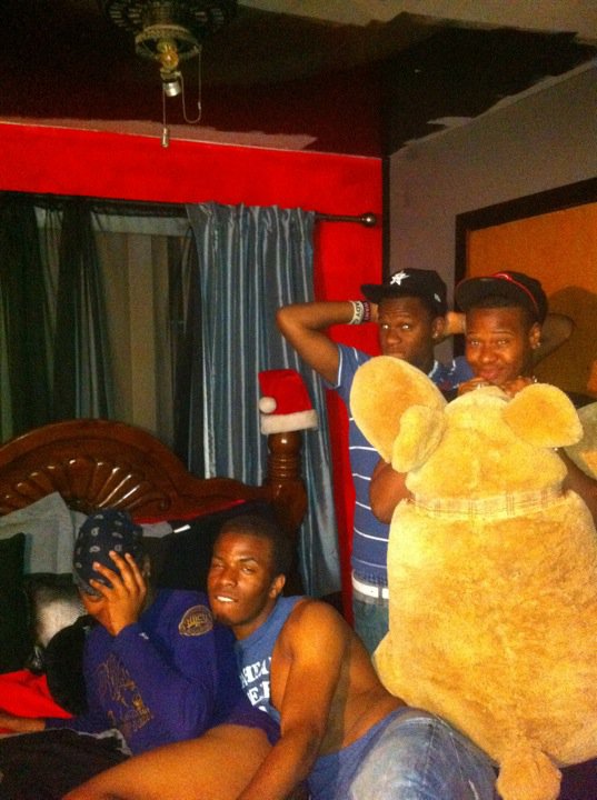 _JayeMarcelle's tweet image. ...#SPRING2K11 lol we were fucked up ! having fun @a_severywhere @_theboobster @da_diamondprinc