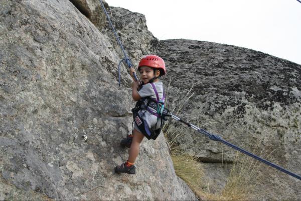 josecanadas56's tweet photo. @jesus__calleja aqui tienes a mi peque Alex todo un campeon de 4 años se puede decir que lo lleva en la sangre http://t.co/BlXkNAw9
