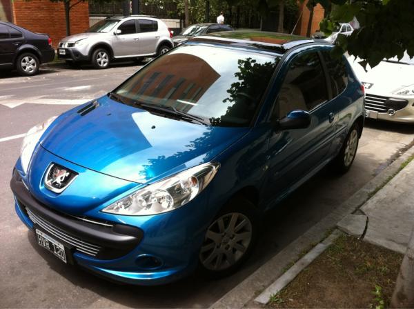 peugeotarg's tweet image. RT @ferlustig: @peugeotarg lejos el mejor color del #207compact Cc @ferguan  // Excelente #207Compact :)