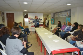 Sesion de "Tuppersex" en la foguera Passeig de Gómiz flamaifesta.blogspot.com/2011/11/sesion…