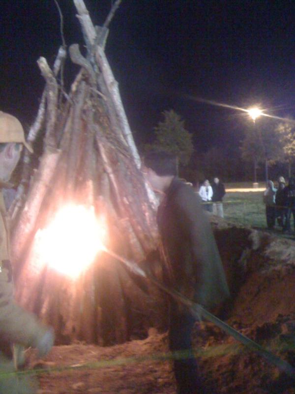 KappaSigMercer's tweet photo. Brother and president of @MercerSGA @jordanelocke just lit the #MUHomecoming bonfire! http://t.co/rkvLUBSO