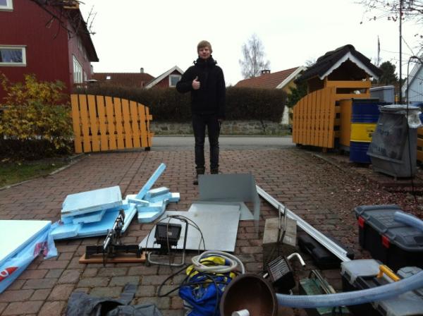 martinslottemo's tweet image. @paragonfeatures gjør (forhåpentligvis) siste innsats på reportasjebussen. #fotojournalistikk