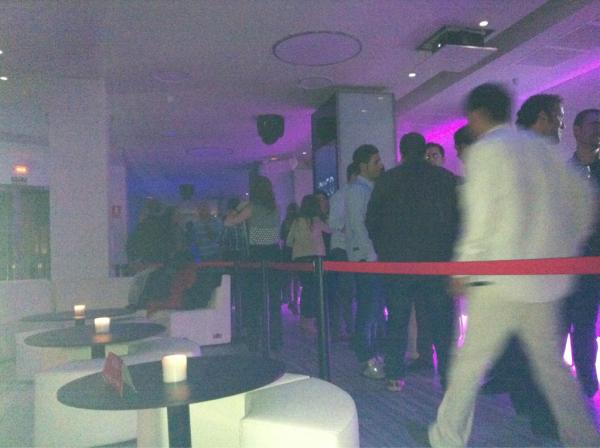 SFenBCN's tweet photo. バレンシアでクラブ体験！？ http://t.co/XaiZfeHD