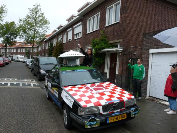 040Runners's tweet photo. Best moeilijk, afscheid nemen van een geweldige auto waarmee probleemloos de #Carbagerun is uitgereden. Tank verkocht. http://t.co/fjS4vZ99