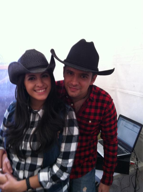 cariely's tweet image. Ya listos en la #cowboyparty @mdc610 loveu