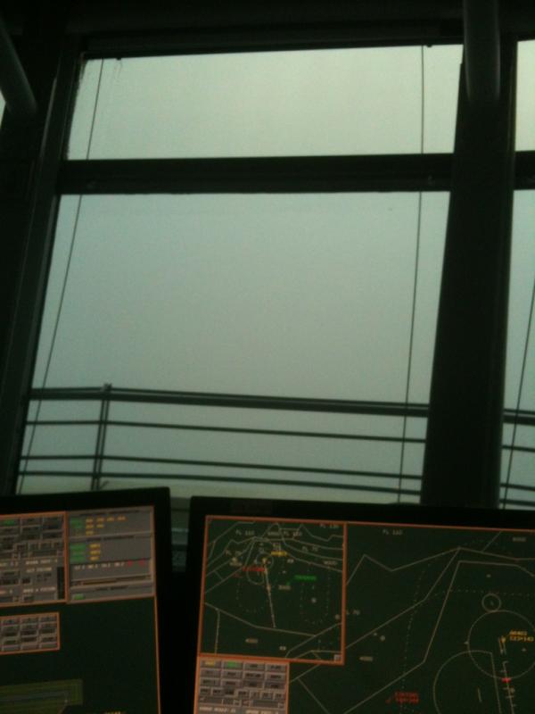 aerofede's tweet image. @captaincranky84 Here in #MXP is difficult to #HugAPilot Too foggy to find one!