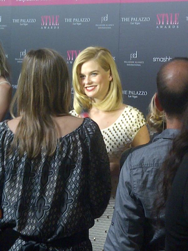 StyleAwards's tweet photo. Actress Alice Eve looked gorgeous #styleAwards2011! http://t.co/NdU3BQc4