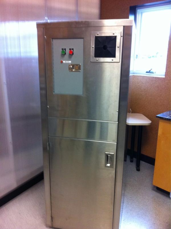 kaemmerlen's tweet photo. The new bottle crusher prototype is here and "crushing"#bottlecrusher http://t.co/6enwOhbF