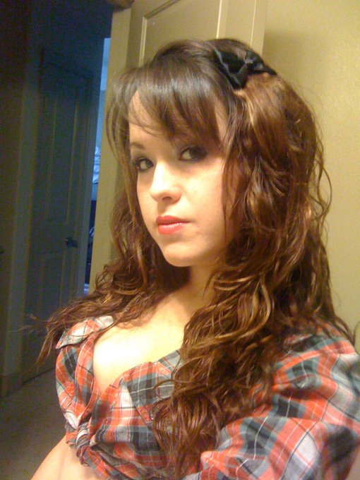 Izzi Ryder’s pics and videos