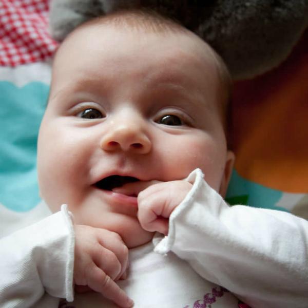 SamSteenhoek's tweet photo. Vandaag eindelijk een dagje alleen met mama. Lekker relaxen thuis :) http://t.co/V8XuEtDj