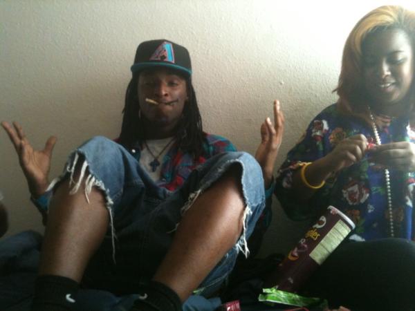 ColloDrolo15's tweet image. Lampin wit my la son Liz lol #2Blunts bitch