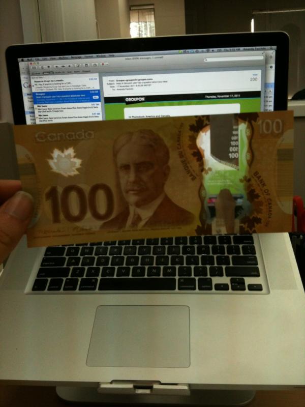 MandyF_Baby's tweet photo. Just saw + felt the new plastic $100 CAD bill in person.  #futuremoney http://t.co/lZuFsf1F