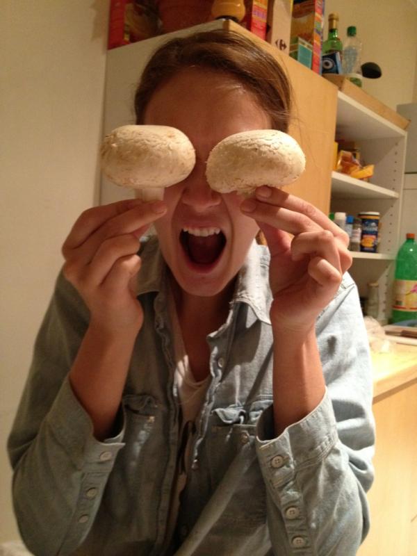 BiancaGomez4's tweet photo. Biggest mushrooms I've ever seen!! http://t.co/CCwB5DUd