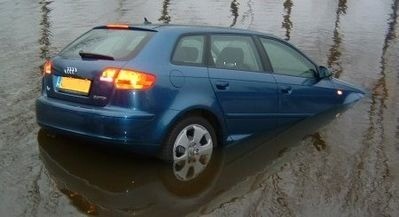 OOS483's tweet photo. Finally the disturbing idiot in that A3 with a broken exhaust leaves the parking. All I could think of was this: http://t.co/UzA7X4Ey