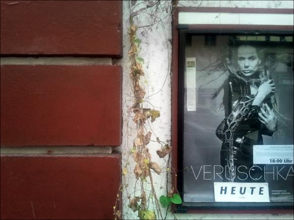 1 Shot Berlin .. 18.11.2011 .. Kolonnenstraße .. "Berlin Walls"
