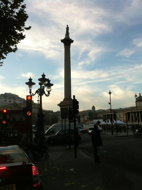 ICSBrainwave's tweet photo. Trafalgar square: Sara very excited!! http://t.co/b9qgtv1X