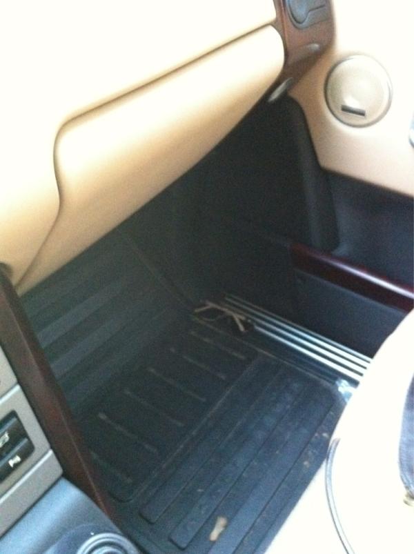 hanangl's tweet image. And there are my sunglasses #heeeelllp