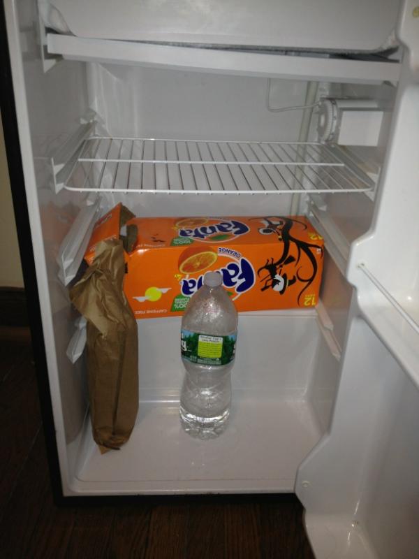 xtina__marie's tweet image. cute fridge, Trav #collegeboyproblems