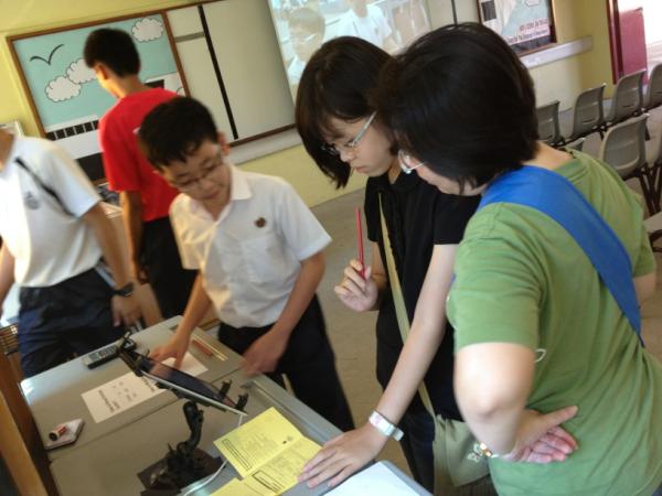 iamtms's tweet photo. Learning about how we use the iPad in our Maths & Science Trail. http://t.co/BJzO1idW