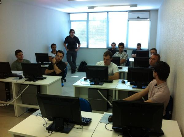 SQLCrespi's tweet image. “@SQLServerRS: Iniciando o encontro #sqlserverrs http://t.co/uMyCaZom” #SQLServer