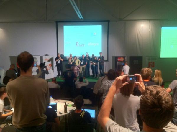 chriswaclawek's tweet photo. .@swwaw organizers are getting STANDING OVATION from #swwaw participants. #WELLDESERVED http://t.co/3OwmjOeh
