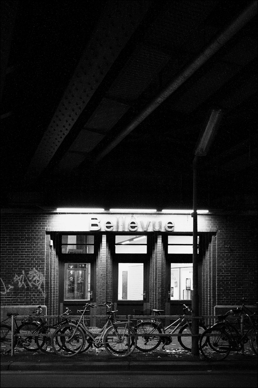 1 Shot Berlin .. 21.11.2011 .. Bartningallee .. "schöne Aussicht"